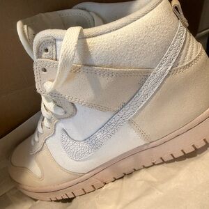 Nike Dunk Hi Retro PRM